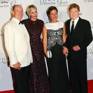 La princesse Charlene et le prince Albert de Monaco ont accueilli au palais princier Robert Redford et son épouse Sibylle Szaggars-Reford à l'occasion du dîner de gala de la Princess Grace Foundation - USA, le 5 septembre 2015, organisé pour la première fois en principauté, dans la cour d'honneur du palais. L'acteur américain s'est vu remettre le Prix Prince Rainier III.