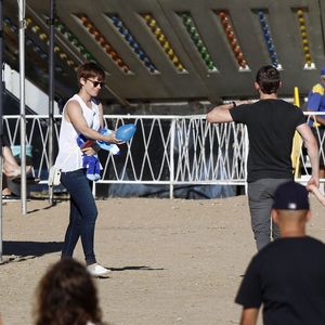 Jamie Bell emmène son fils et sa petite amie Kate Mara à une fête foraine à Malibu, le 7 septembre 2015.