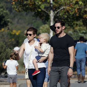 Jamie Bell emmène son fils et sa petite amie Kate Mara à une fête foraine à Malibu, le 7 septembre 2015.