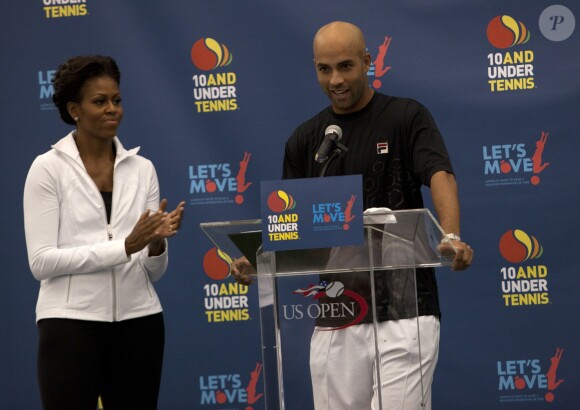 Michelle Obama et James Blake lors de l'événement Let's Move! à l'occasion de l'U.S. Open à New York le 9 septembre 2011