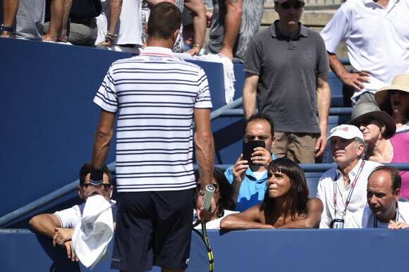 Shy'm au soutien de Benoît Paire lors du huitième de finale du Français à l'US Open à l'USTA Billie Jean King National Tennis Center de Flushing dans le Queens à New York le 6 septembre 2015