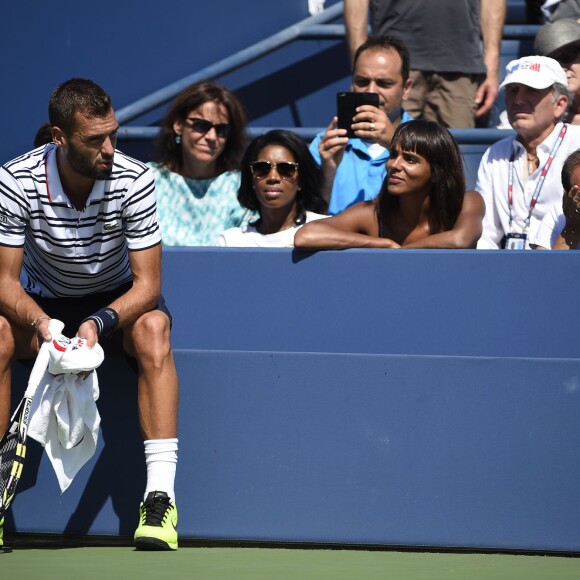 Benoît Paire et Shy'm lors du huitième de finale du Français à l'USTA Billie Jean King National Tennis Center de Flushing dans le Queens à New York le 6 septembre 2015
