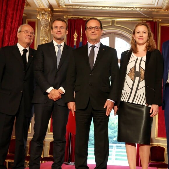 Marc Ladreit de Lacharrière, Emmanuel Macron, François Hollande, Axelle Lemaire, Jean-Claude Maillard - Remise du Prix de l'Audace Créatrice à Jean-Claude Maillard, PDG et fondateur du groupe Figeac Aéro, au palais de l'Elysée à Paris, le 15 septembre 2015.