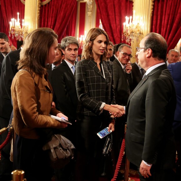 François Hollande - Remise du Prix de l'Audace Créatrice à Jean-Claude Maillard, PDG et fondateur du groupe Figeac Aéro, au palais de l'Elysée à Paris, le 15 septembre 2015.