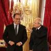 François Hollande et Marc Ladreit de Lacharrière - Remise du Prix de l'Audace Créatrice à Jean-Claude Maillard, PDG et fondateur du groupe Figeac Aéro, au palais de l'Elysée à Paris, le 15 septembre 2015.