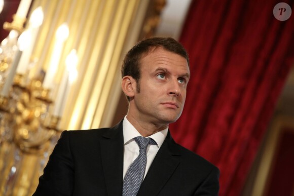 Emmanuel Macron - Remise du Prix de l'Audace Créatrice à Jean-Claude Maillard, PDG et fondateur du groupe Figeac Aéro, au palais de l'Elysée à Paris, le 15 septembre 2015.