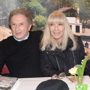 Exclusif - Michel Drucker et sa femme Dany Saval à Château-Gontier, le 1er mai 2015.