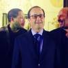 Le 22 décembre 2014, JoeyStarr a posté cette photo où on le voit à l'Elysée avec Dominique Besnehard, Lola Doillon, Cédric Klapisch, Pierre Lescure et François Hollande.