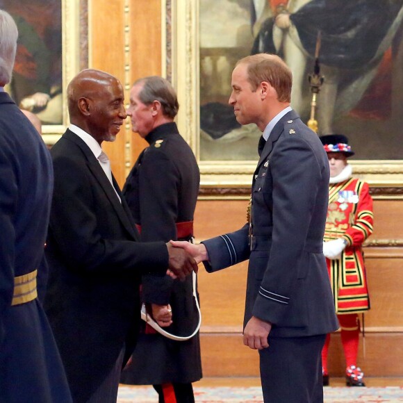 Le prince William présidait le 17 septembre 2015 à Buckingham Palace une cérémonie de remises d'insignes de l'OBE.