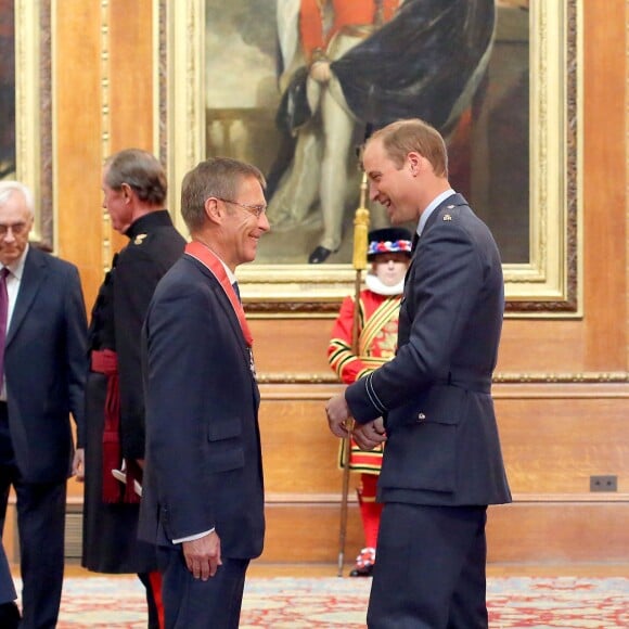 Le prince William présidait le 17 septembre 2015 à Buckingham Palace une cérémonie de remises d'insignes de l'OBE.