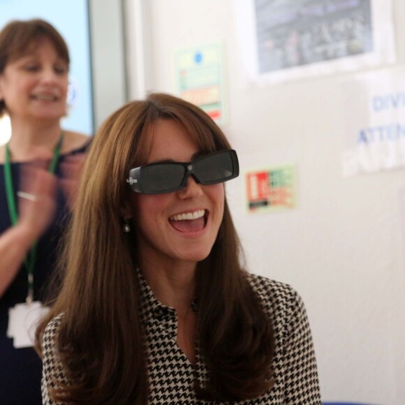 Kate Middleton, duchesse de Cambridge, en visite au centre Anna Freud à Londres le 17 septembre 2015.