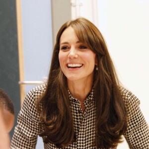 Kate Middleton, duchesse de Cambridge, en visite au centre Anna Freud à Londres le 17 septembre 2015.