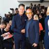 Stefano Tonchi (rédacteur en chef du magazine W) et Italo Zucchelli (directeur artistique de la ligne masculine de Calvin Klein Collection) assistent au défilé Calvin Klein Collection (collection printemps-été 2016) aux Spring Studios. New York, le 17 septembre 2015.