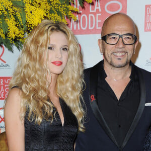 Pascal Obispo et sa compagne Julie Hantson - Dîner de la mode pour le Sidaction au pavillon d'Armenonville à Paris le 29 janvier 2015