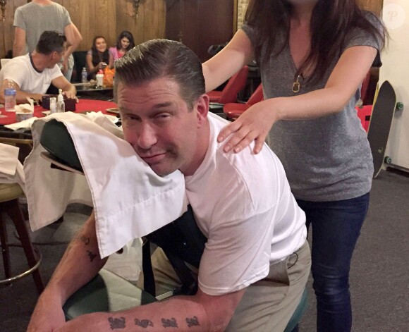 Exclusif - Stephen Baldwin - Les people se font masser lors d'une pause sur un photoshoot à Los Angeles, le 16 août 2015.