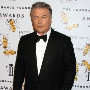 Alec Baldwin - Cérémonie des "Fragrance Foundation Awards" à New York, le 17 juin 2015. Celebrities at the 2015