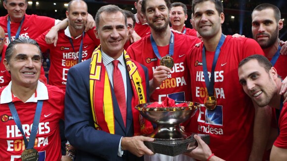 Felipe VI, Nadal et la bombe Helen Lindes exultent avec l'Espagne à l'Euro 2015