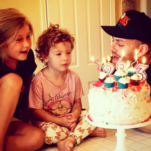 Tori Spelling fête les trois ans de son fils en famille / photo postée sur Instagram.
