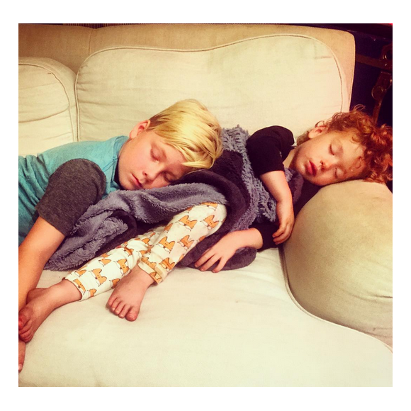 Les enfants de Tori Spelling endormis / photo postée sur Instagram.