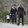 Milan Piqué, le fils de la chanteuse Shakira et de Gerard Piqué, commence à jouer au football en compagnie de 2 femmes à Barcelone, le 3 avril 2005.