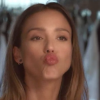 Jessica Alba dans une vidéo punchy pour le site de Self Magazine
