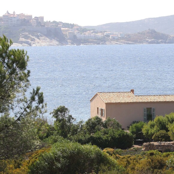 Exclusif - Illustration de la Maison de Guy Bedos au bord de l'eau dans le petit village de Lumio en Corse - septembre 2015