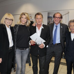 Mireille Darc, Alice Taglioni enceinte, Eric Pfrunder, Gérard Frielander, Yves Dahan - Cérémonie de remises des médailles de la faculté de médecine à Paris le 24 septembre 2015.