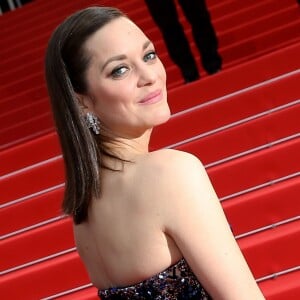 Marion Cotillard - Montée des marches du film "Macbeth" lors du 68e Festival International du Film de Cannes, le 23 mai 2015.