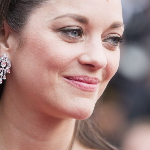 Marion Cotillard - Montée des marches du film "Macbeth" lors du 68e Festival International du Film de Cannes, le 23 mai 2015.
