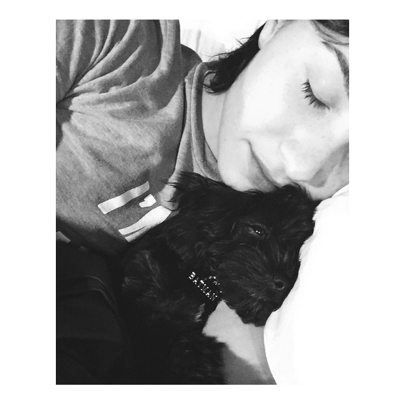 Demi Lovato a rajouté une photo d'elle et son chien sur son compte Instagram.