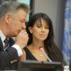 Alec Baldwin et sa femme Hilaria Thomas lors de la conférence de presse annonçant les gagnant du Prix Equateur 2015 au siège des Nations Unies à New York, le 21 septembre 2015.