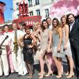 Exclusif - Gregory Benchenafi, Cyril Romoli, Carmen Maria Vega, MTatiana et la troupe de "Mistinguett" - La troupe du spectacle "Mistinguett" pose à Paris, le 28 septembre 2015.