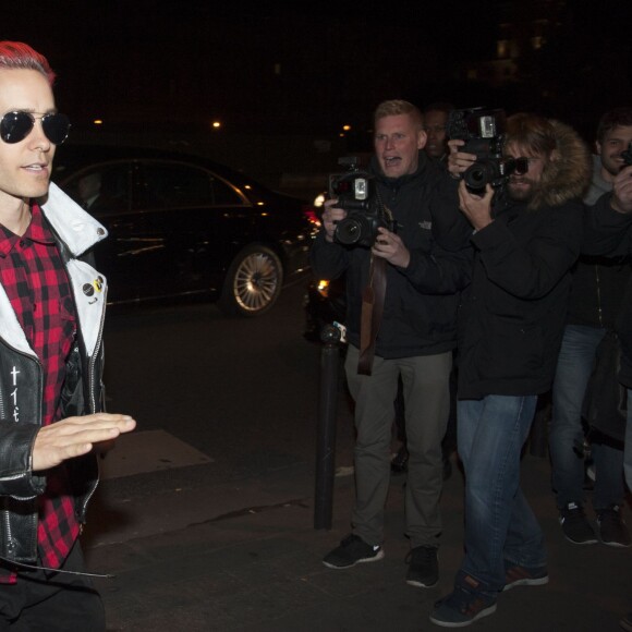Jared Leto arrive au restaurant Lapérouse pour assister au dîner post-défilé Balmain. Paris, le 1er octobre 2015.