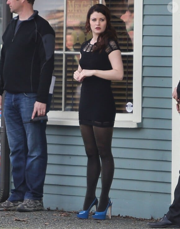 Exclusif - Robert Carlyle et Emilie de Ravin sur le tournage de "Once Upon A Time" a Vancouver le 27 mars 2013.