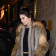 Kendall Jenner, Gigi Hadid et Joe Jonas quittent le restaurant Kinugawa à Paris, le 2 octobre 2015.