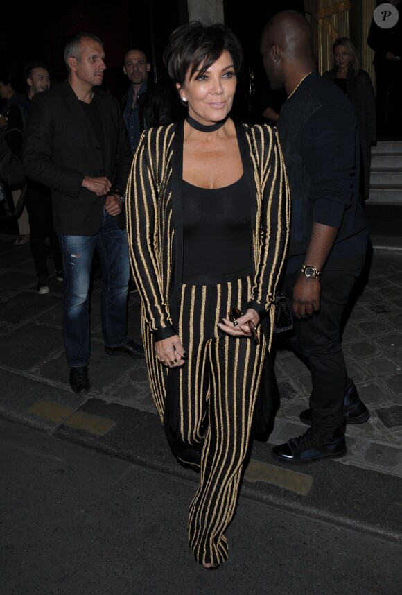 Kris Jenner et son compagnon Corey Gamble quittent le Costes à Paris, le 2 octobre 2015.