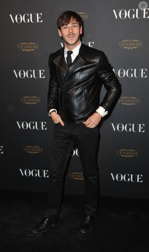 Gaspard Ulliel assiste à la soirée des 95 ans du magazine Vogue Paris, avenue d'Iéna. Paris, le 3 octobre 2015.