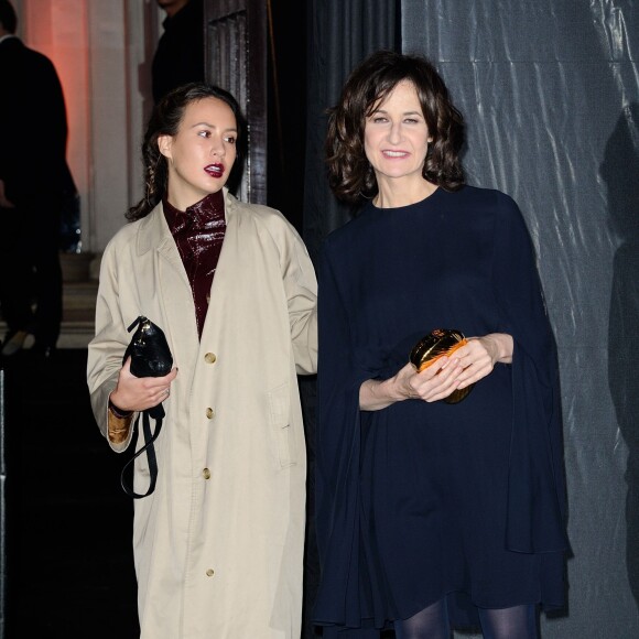 Valerie Lemercier assiste à la soirée des 95 ans du magazine Vogue Paris, avenue d'Iéna. Paris, le 3 octobre 2015.