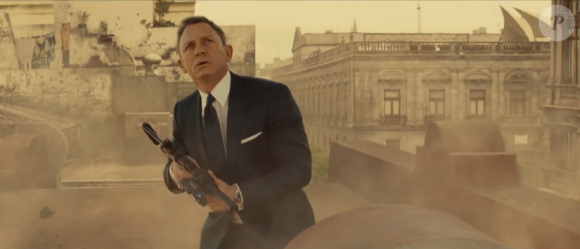 James Bond interprété par Daniel Craig dans Spectre 007 / image extraite de la bande-annonce du film.