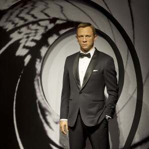 Daniel Craig - Le musée Madame Tussauds a annoncé la venue de cinq nouveaux personnages en octobre. Ils viendront se joindre à Daniel Craig, puisqu'il s'agit des cinq autres acteurs ayant incarné le célèbre espion britannique, James Bond. L'inauguration de ces six personnages aura lieu le 17 octobre, date de sortie de la dernière production "Spectre". Les six figurines feront le tour du monde des Madame Tussauds. 20 August 2015.