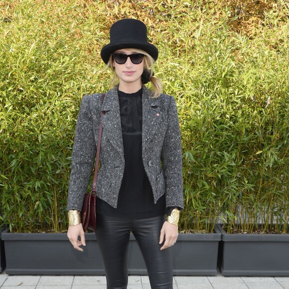Pauline Lefèvre (présente pour Mécénat Chirurgie Cardiaque - Veste vintage Célia Darling, bottes Galliano et bijoux Van Cleef & Arpels) - 94ème Qatar Prix de l'Arc de Triomphe à l'Hippodrome de Longchamp à Paris, le 4 octobre 2015.