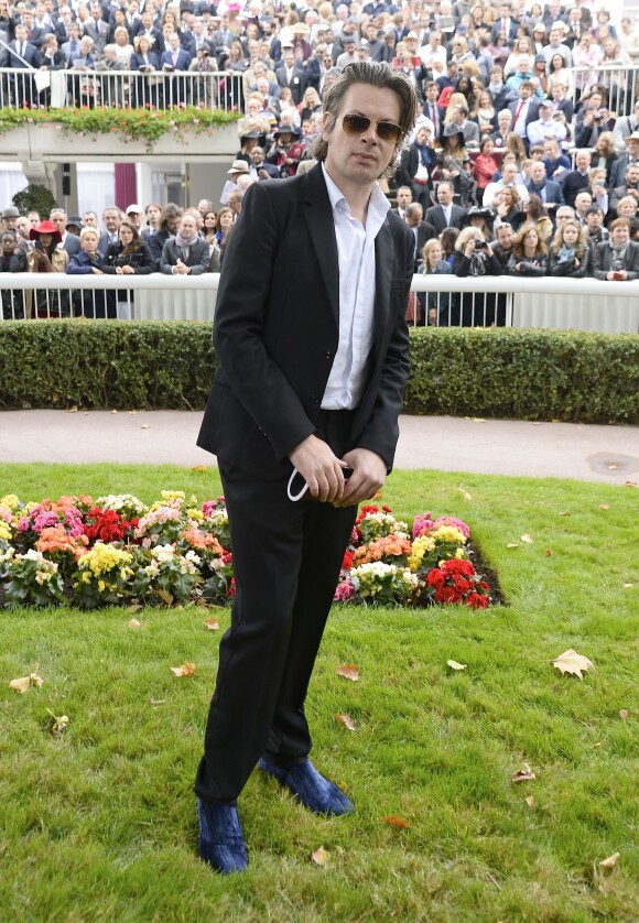 Benjamin Biolay - 94ème Qatar Prix de l'Arc de Triomphe à l'Hippodrome de Longchamp à Paris, le 4 octobre 2015.