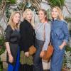 Aurélie Bidermann, Julie de Libran, Laure Hériard Dubreuil et Alexandra Golovanoff assistent à la présentation de la collection croisière 2016 de Sonia Rykiel dans le jardin du restaurant Ladurée, à SoHo. New York, le 8 juin 2015.