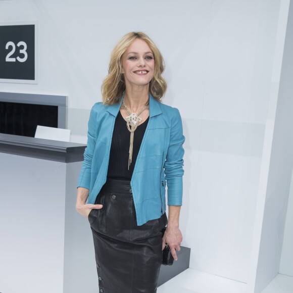 Vanessa Paradis - Photocall au défilé de mode "Chanel", collection prêt-à-porter printemps-été 2016, au Grand Palais à Paris. Le 6 Octobre 2015  Photocall at Chanel fashion show Spring/Summer ready-to-wear 2016 at at the Grand Palais in Paris. On October 6 201506/10/2015 - Paris