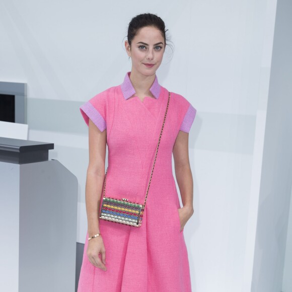 Kaya Scodelario - Photocall au défilé de mode "Chanel", collection prêt-à-porter printemps-été 2016, au Grand Palais à Paris. Le 6 Octobre 2015  Photocall at Chanel fashion show Spring/Summer ready-to-wear 2016 at at the Grand Palais in Paris. On October 6 201506/10/2015 - Paris