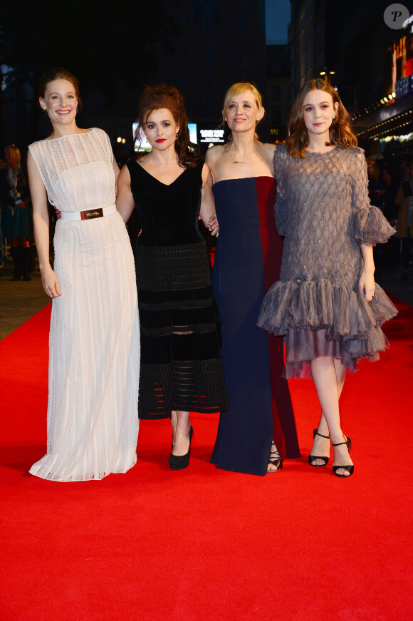 Romola Garai, Helena Bonham-Carter, Anne-Marie Duff et Carey Mulligan - Première du film "Les Suffragettes" à l'Odéon Leicester Square à Londres le 7 octobre 2015.