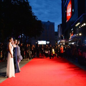 Romola Garai, Helena Bonham-Carter, Anne-Marie Duff et Carey Mulligan - Première du film "Les Suffragettes" à l'Odéon Leicester Square à Londres le 7 octobre 2015.