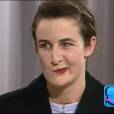 Valérie Lemercier redécouvrant sa première interview télé de 1989, le 10 octobre 2015 sur TF1 dans Les enfants de la télé.