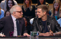 Martin Scorsese rencontre Gabriel-Kane Day-Lewis sur le plateau du "Grand Journal" de Canal+, le 12 octobre 2015.