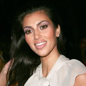 Kim Kardashian arrive à la soirée Chelsea Football Club Exclusive à Hollywood le 18 juillet 2007